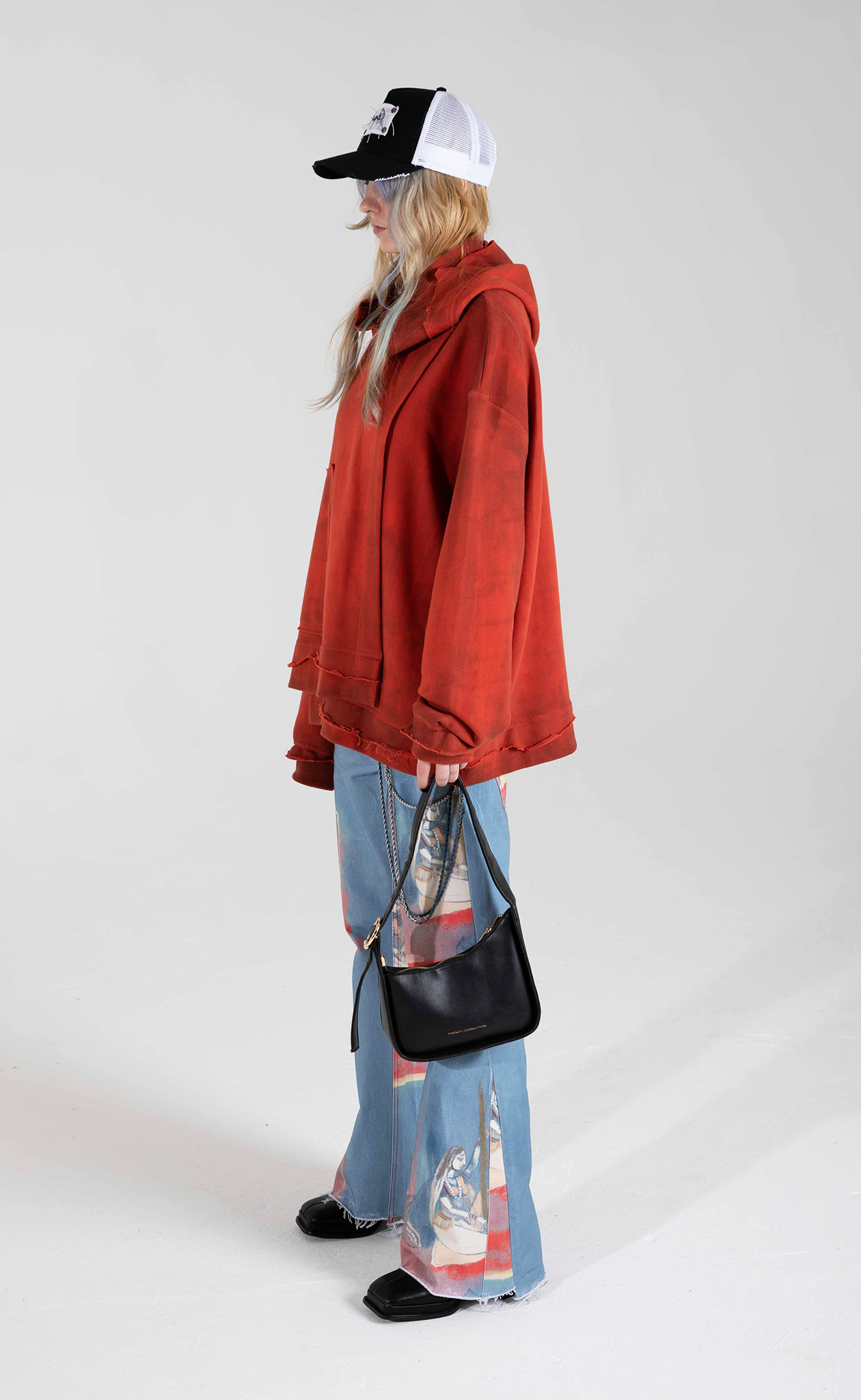 SURYASTA SWEATSHIRT
