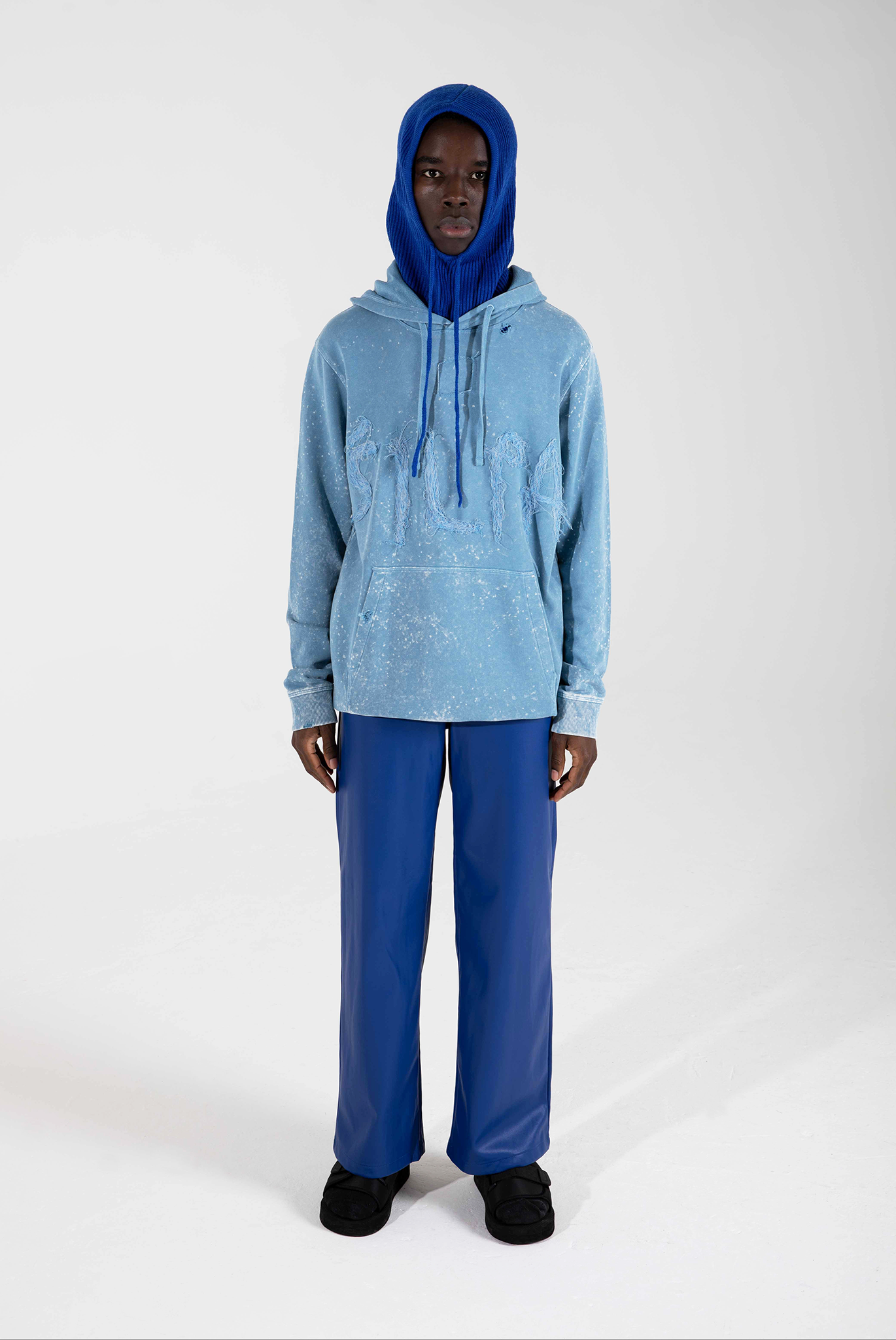 KOSWA SHUTA SWEATSHIRT